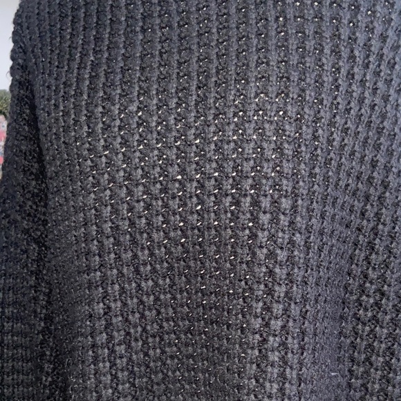 Forever 21 XL Black Crewneck Sweater - Picture 2 of 6
